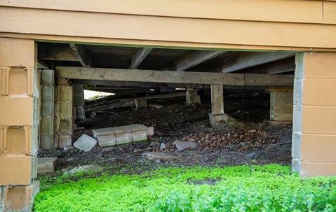 crawl space under a house